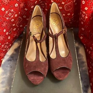 Vince Camuto Dicicco Mary Jane Style ruby Wedges Size 8 never worn, in box